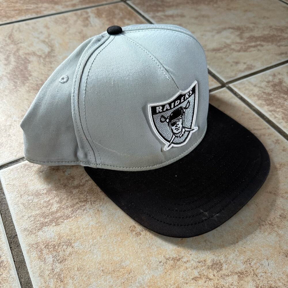 Las Vegas Raiders New Era Baseball Hat Cap SnapBack Adjustable Gray Black - Picture 3 of 11